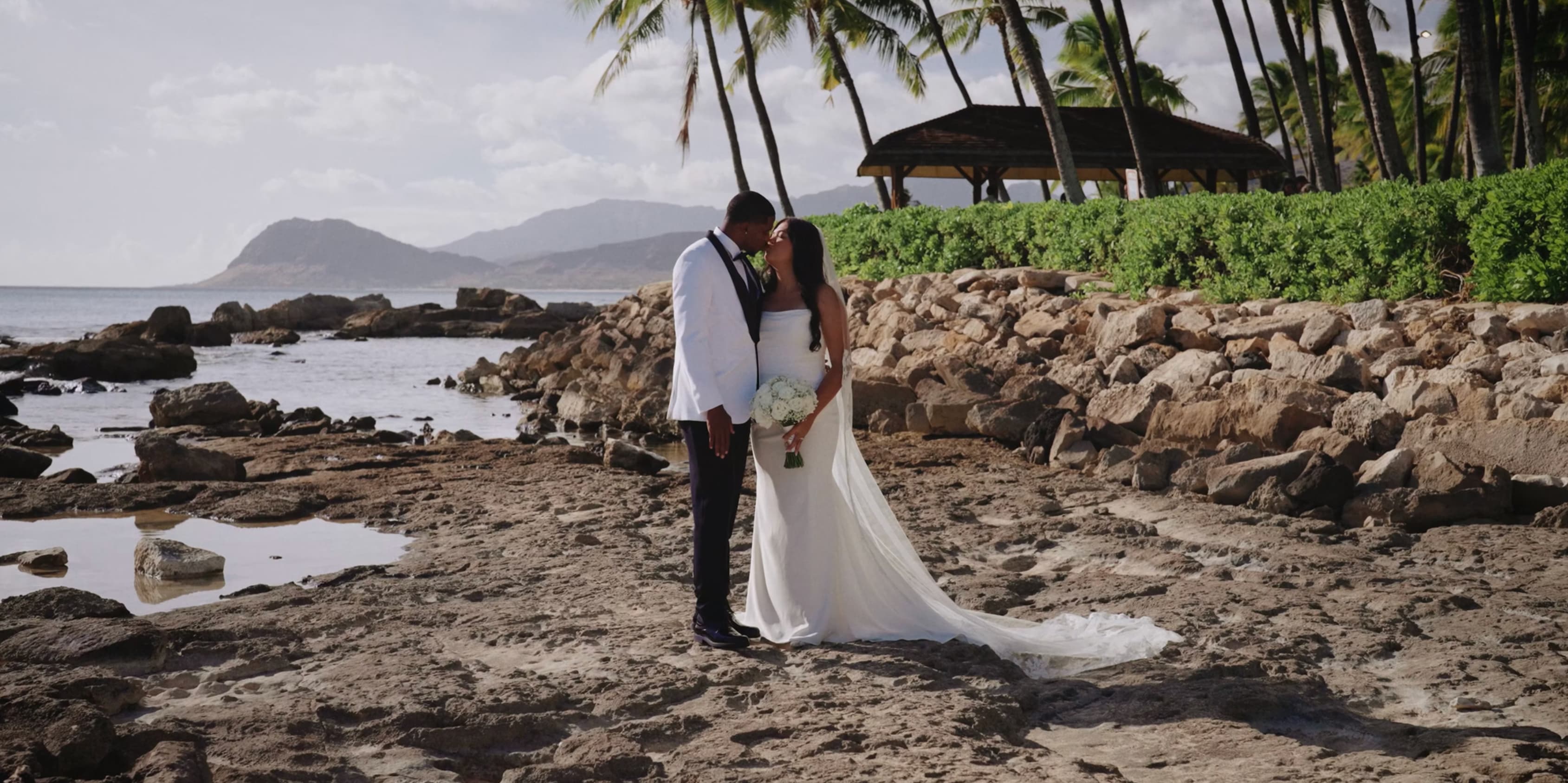 Dashinelle & Siela at Lanikūhonua