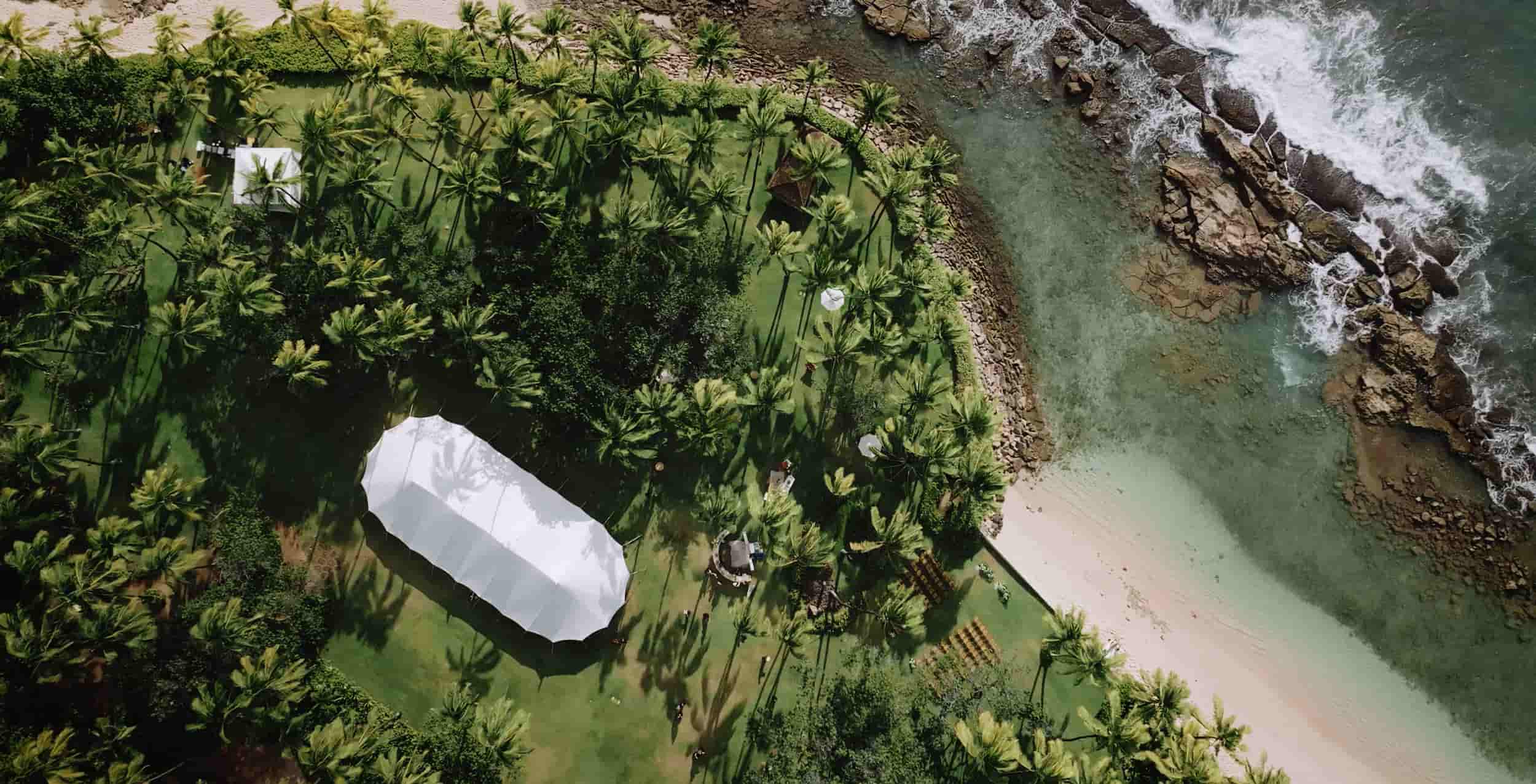 Lanikuhonua vs. Four Seasons: Best Oahu Venue for Your Hawaii Wedding