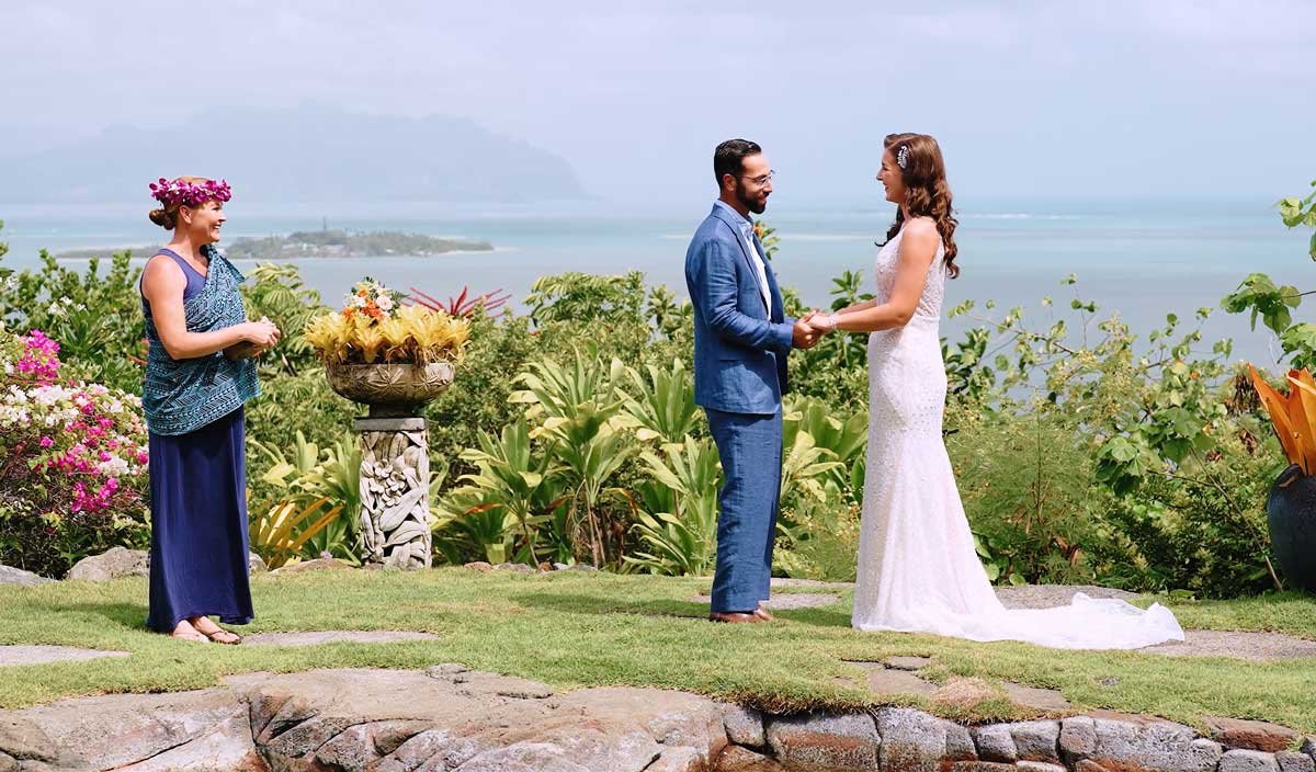 Officiant Kawena Mechler performing a wedding ceremony on Oahu.