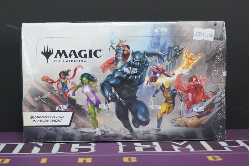 MTG Marvel Superheroes Play Booster Box ing