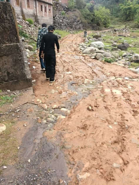 Mata Bala sundari Mata नवरात्रों में श्रद्धालु परेशान: माता बाला सुंदरी मंदिर जाने वाले रास्ते का खस्ता हाल