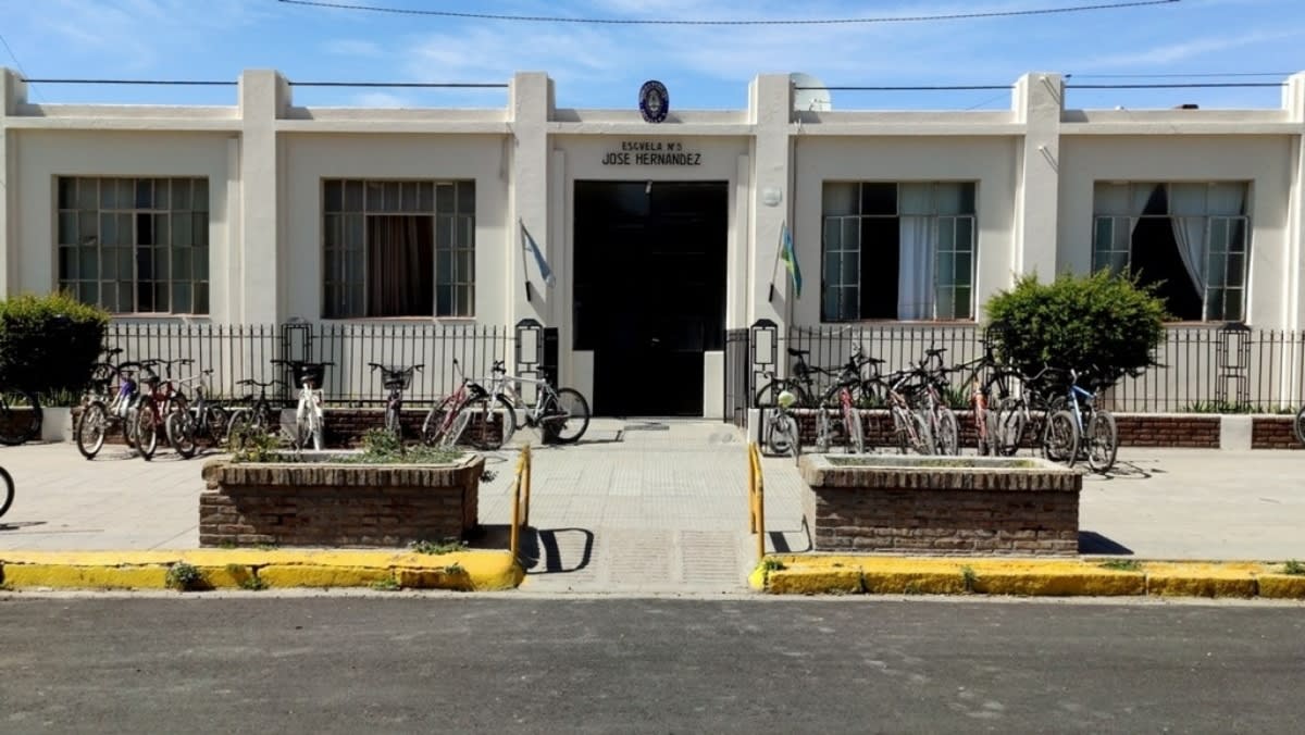 La Escuela Primaria N° 5 impone el nombre "Martín Fierro" a su biblioteca
