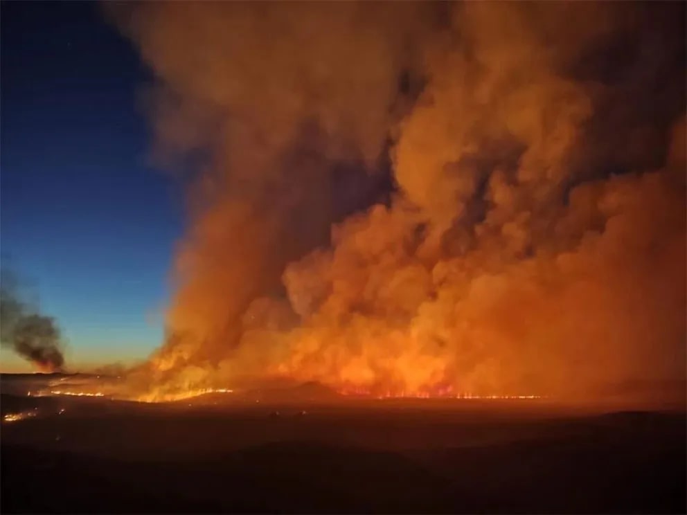 Mayor Buratovich: Más de cien bomberos y aviones hidrantes combaten un frente activo de mil metros