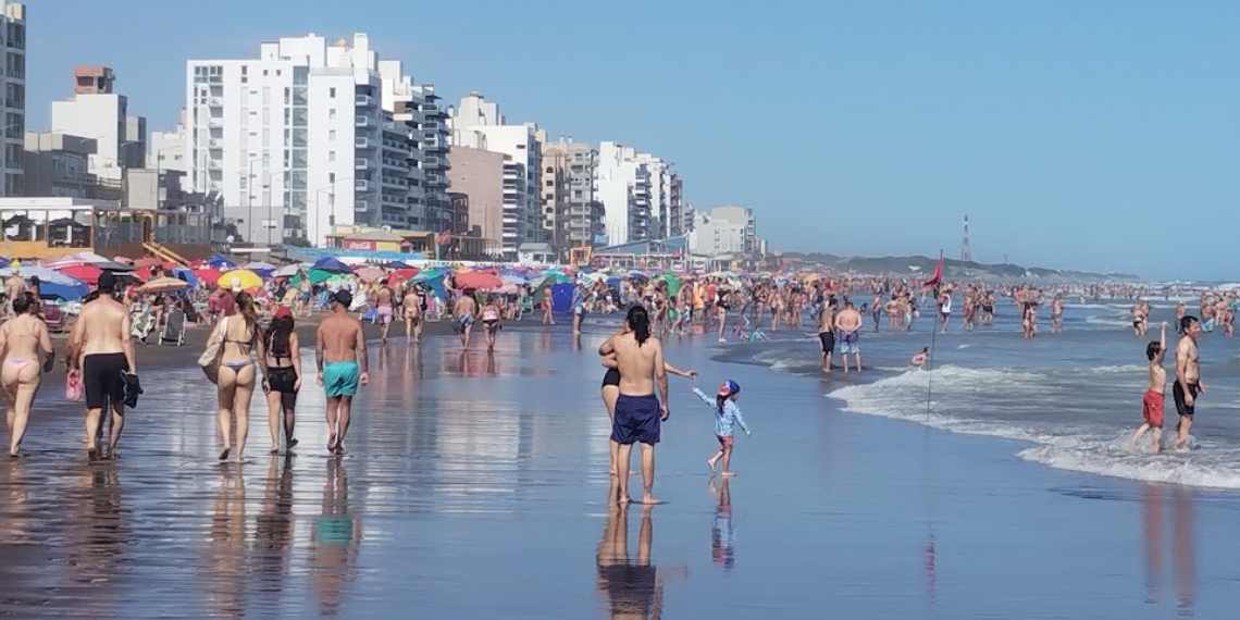 “Es una temporada con altos y bajos, pero con fines de semana muy buenos”, señaló Franco Gentili, secretario de Turismo de Monte Hermoso