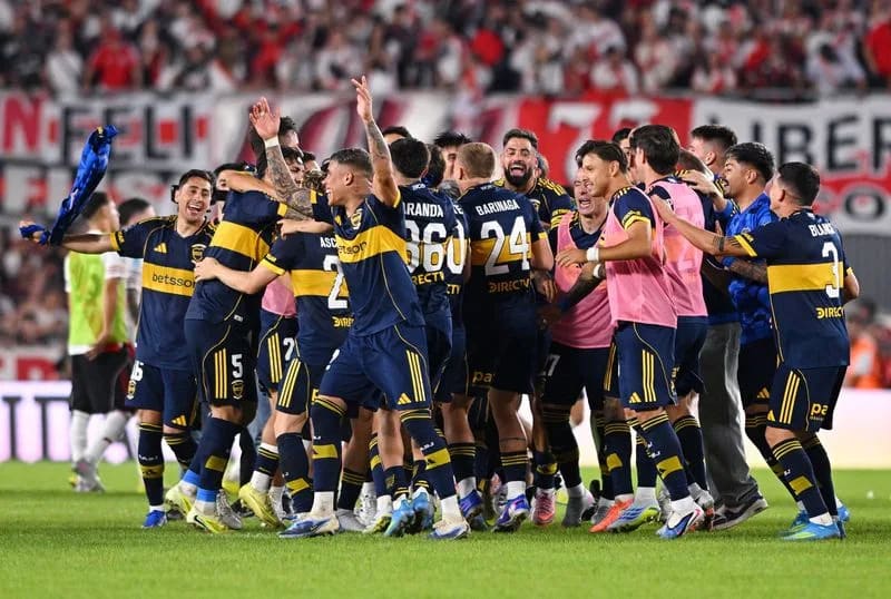 Boca Juniors goleó a Defensa y Justicia y aseguró pase a postemporada