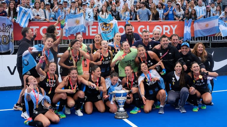 La integrante de Las Leonas Mercedes Artola reveló detalles de la gesta mundialista 2026, la emoción del equipo y el apoyo de Messi.