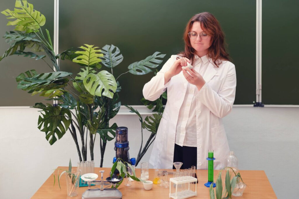 El profesorado de biología: una carrera para quienes apuestan por el futuro del medio ambiente, la educación y la ciencia