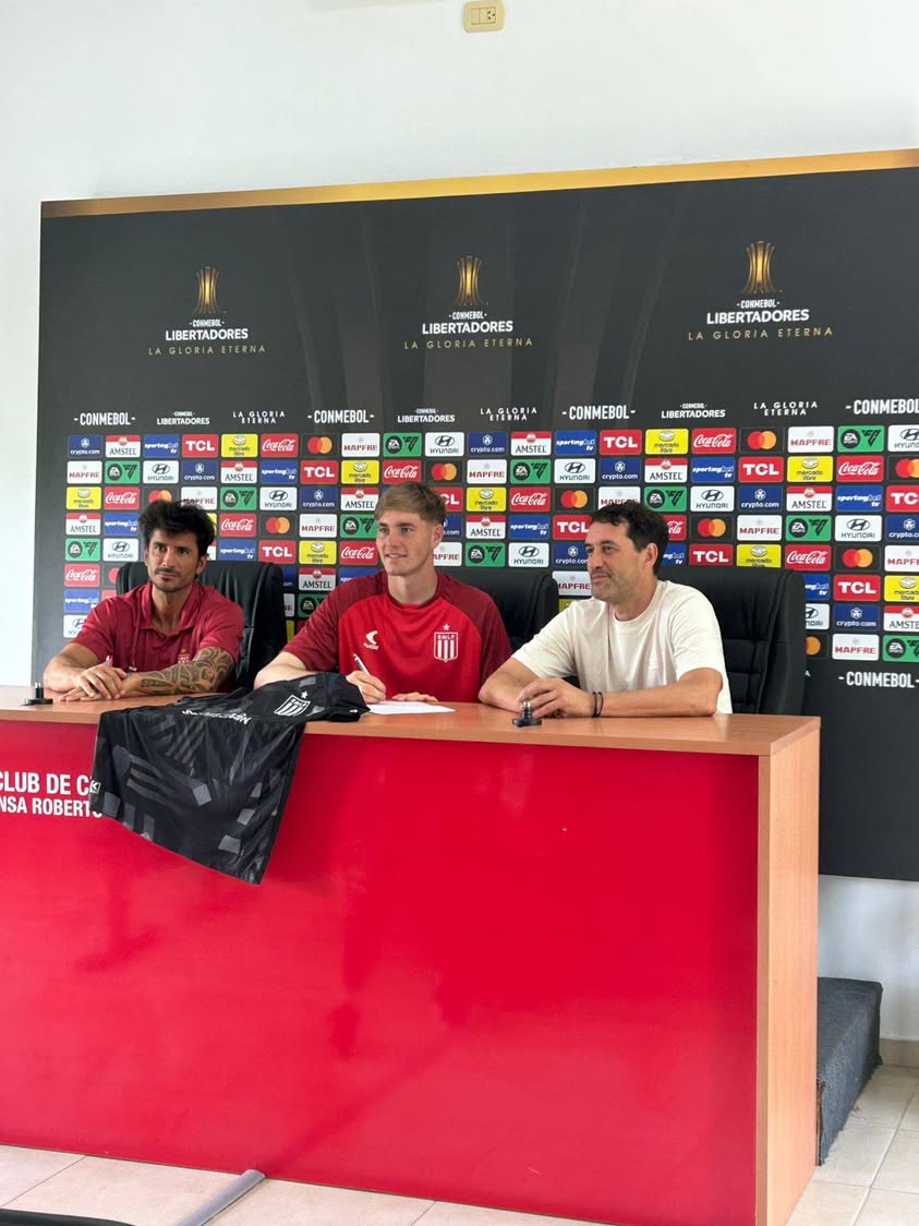 Tiziano Van der Tuin firma contrato profesional con Estudiantes de La Plata