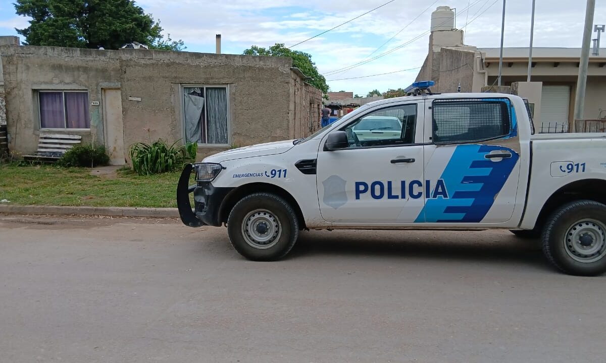 Detienen a un hombre acusado de tenencia de drogas para su comercialización