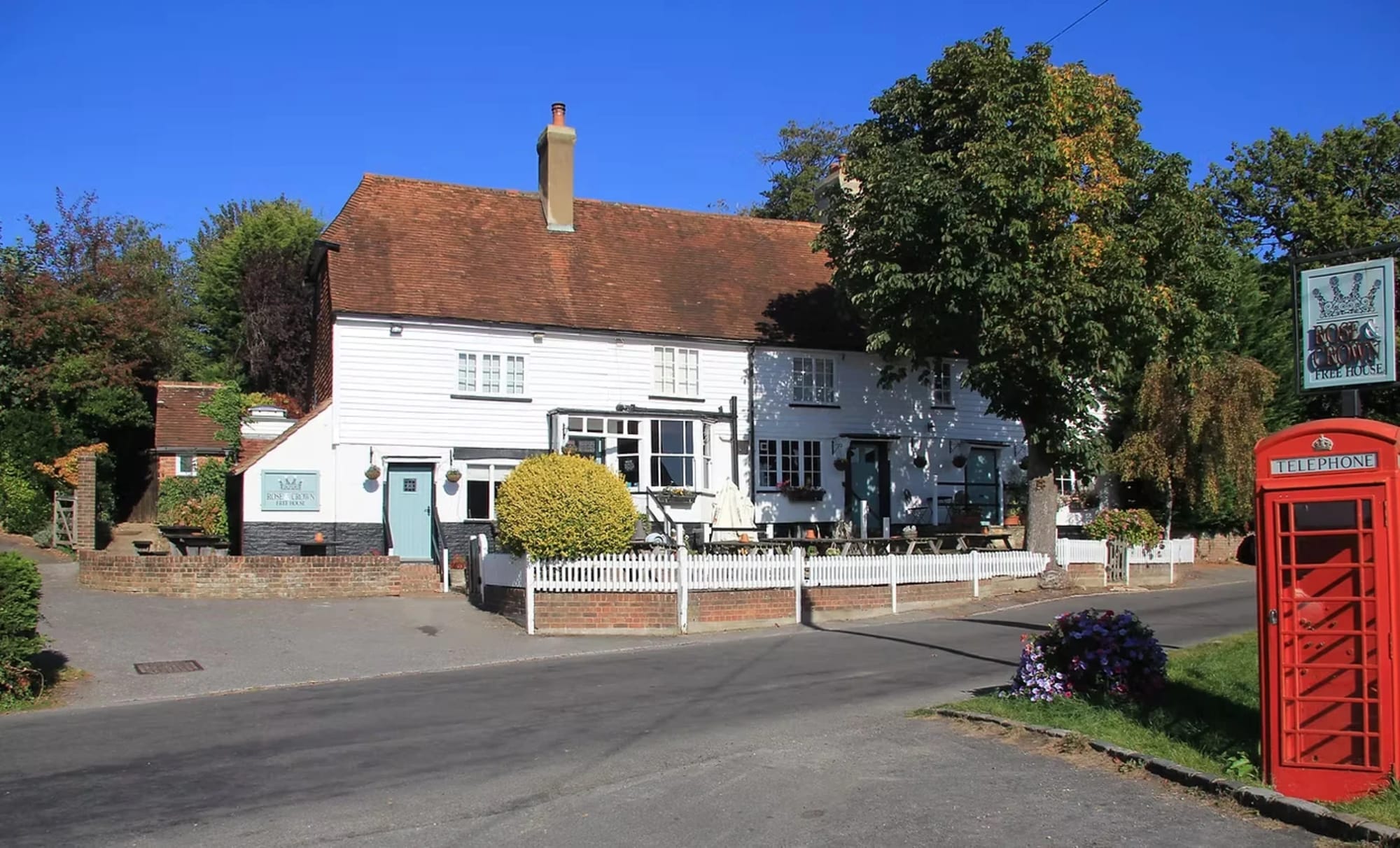 The Rose & Crown pub exterior on Fletching Street, Mayfield, East Sussex