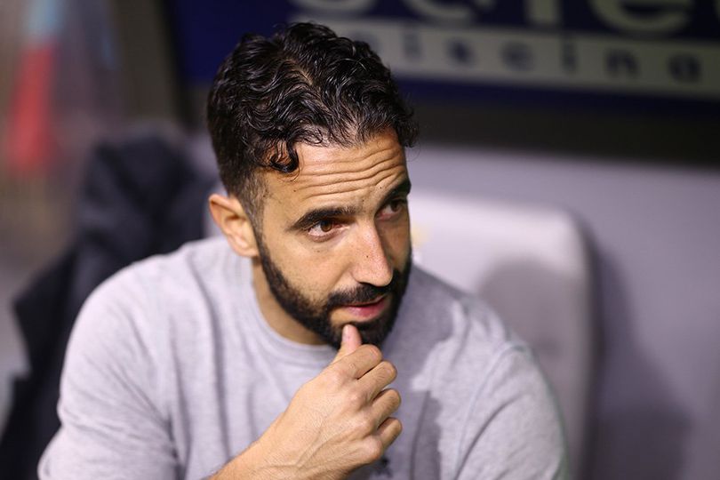 Ruben Amorim, pelatih baru Manchester United infomainbola Peringatan Jones Untuk Skuad Man United Soal Formasi Tiga Bek Ala Amorim: Bakal Sulit!