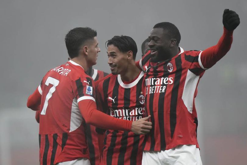 Pemain AC Milan merayakan gol ke gawang Empoli pada pekan 14 Serie A 2024/2025. info main bola Hasil Lengkap, Klasemen, dan Top Skor Serie A 2024/2025