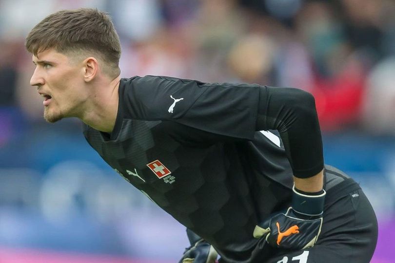 Pelatih timnas Swiss, Gregor Kobel info main bola Robert Sanchez Deg-degan, Chelsea Siap Datangkan Gregor Kobel Musim Depan