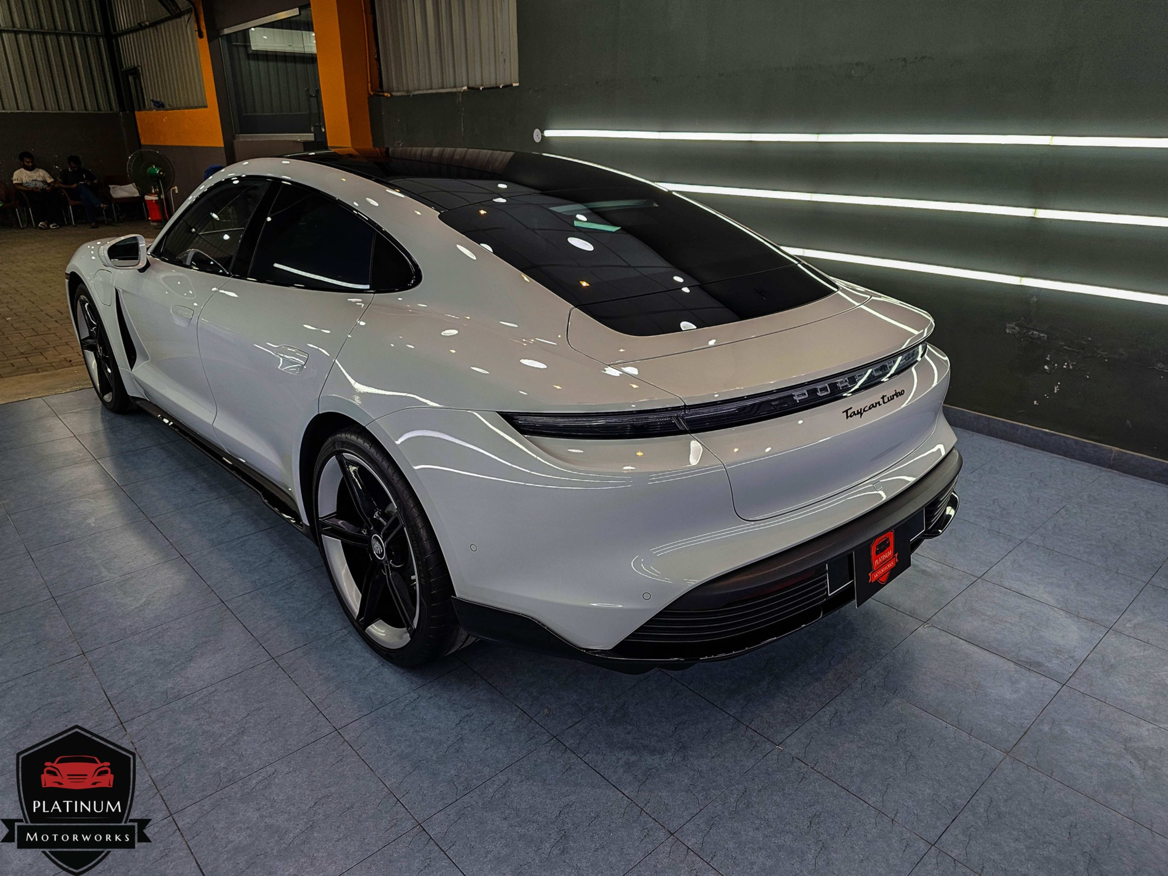 Porsche Taycan Turbo