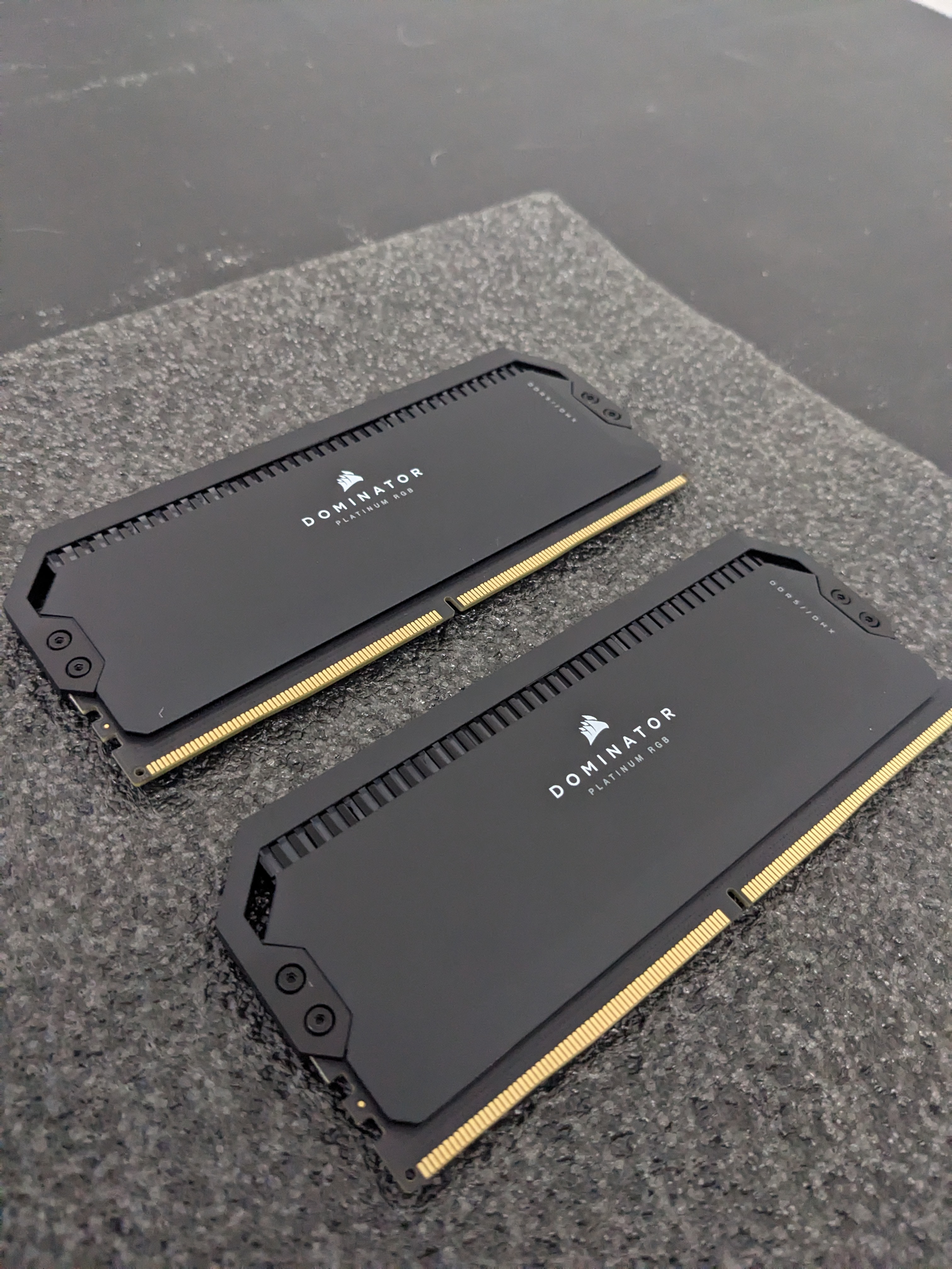 Corsair Dominator Platinum RGB 32GB (2x16GB) DDR5-6400