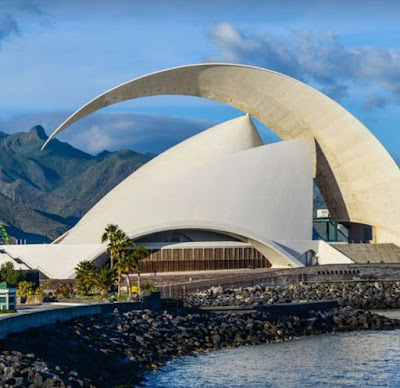 Photo by Frieder Weber