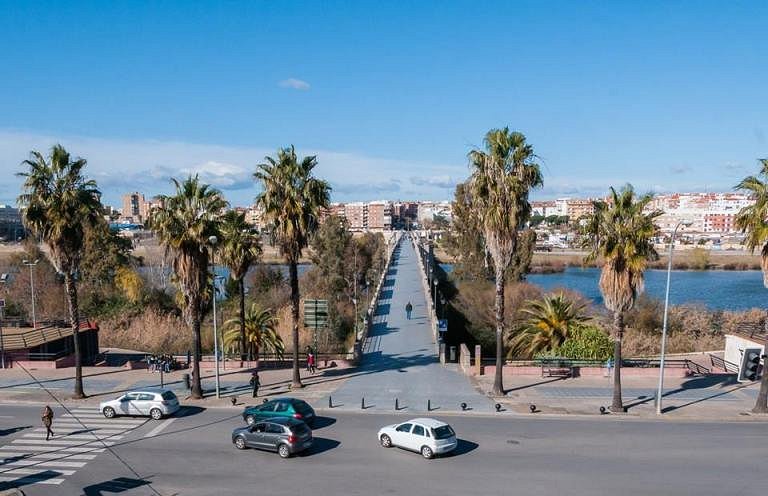 https://res.cloudinary.com/dpuhlo5by/image/upload/rio-guadiana-visto-desde_oqq15p