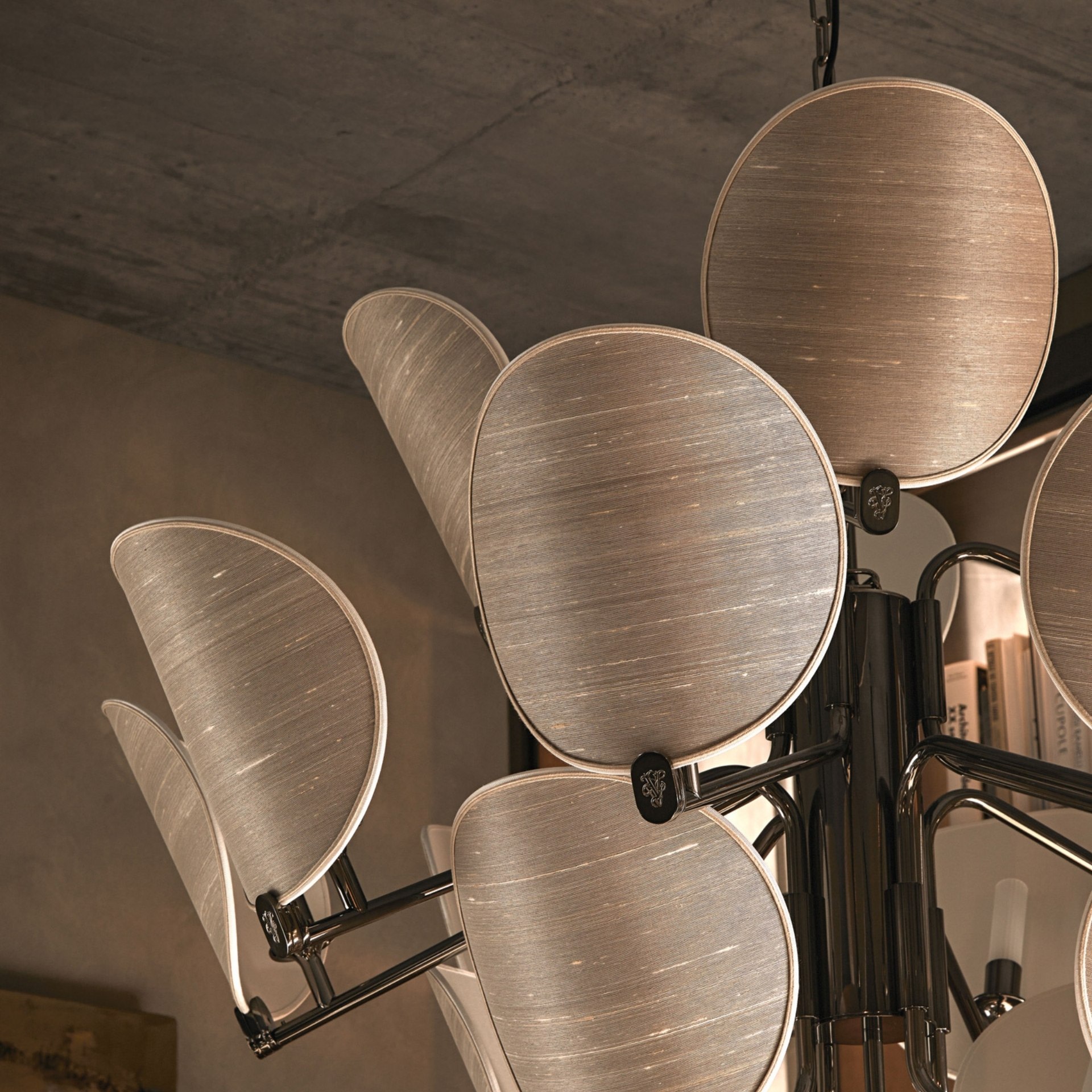 Akira Table Lamp | Visionnaire