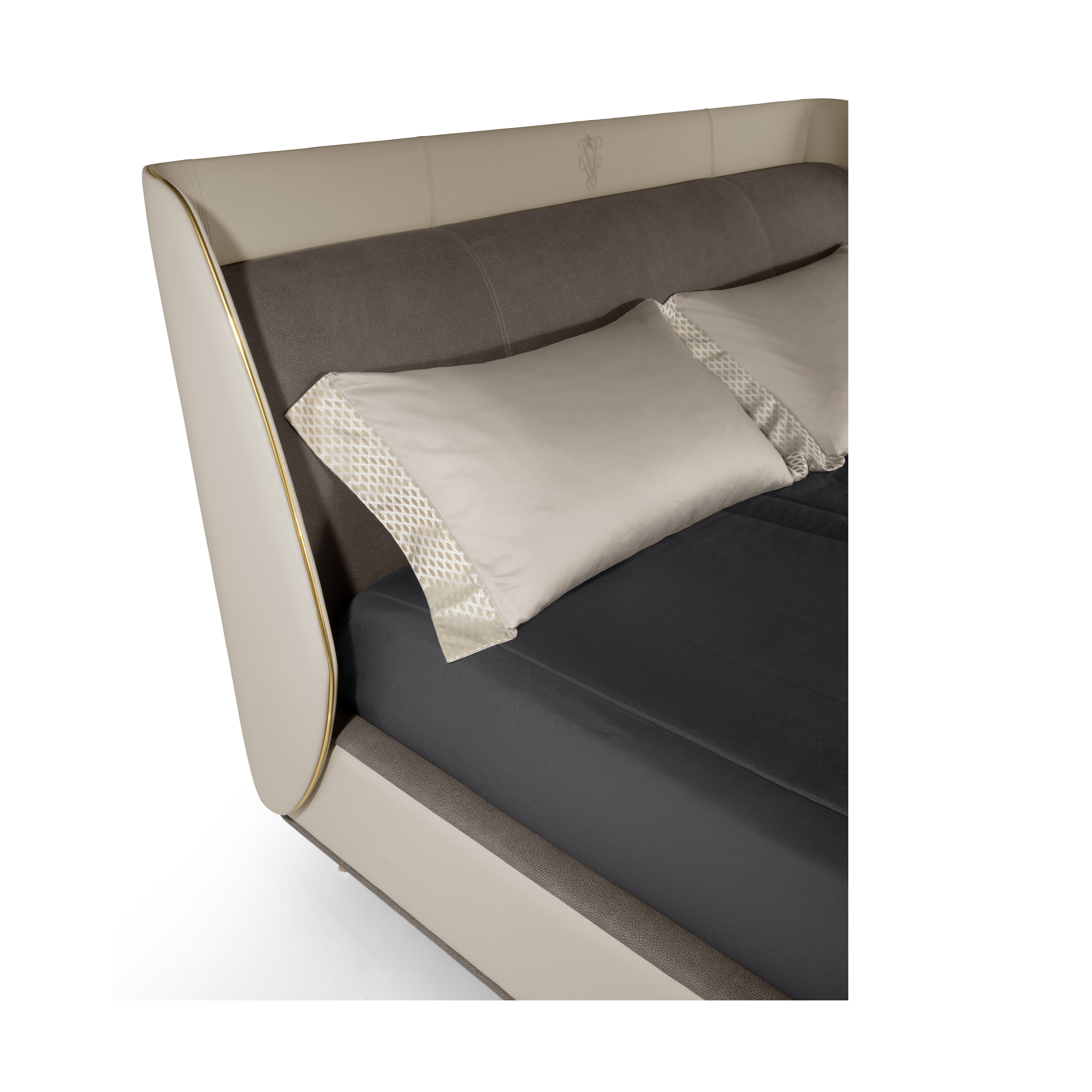 Le Comte Bed view 4