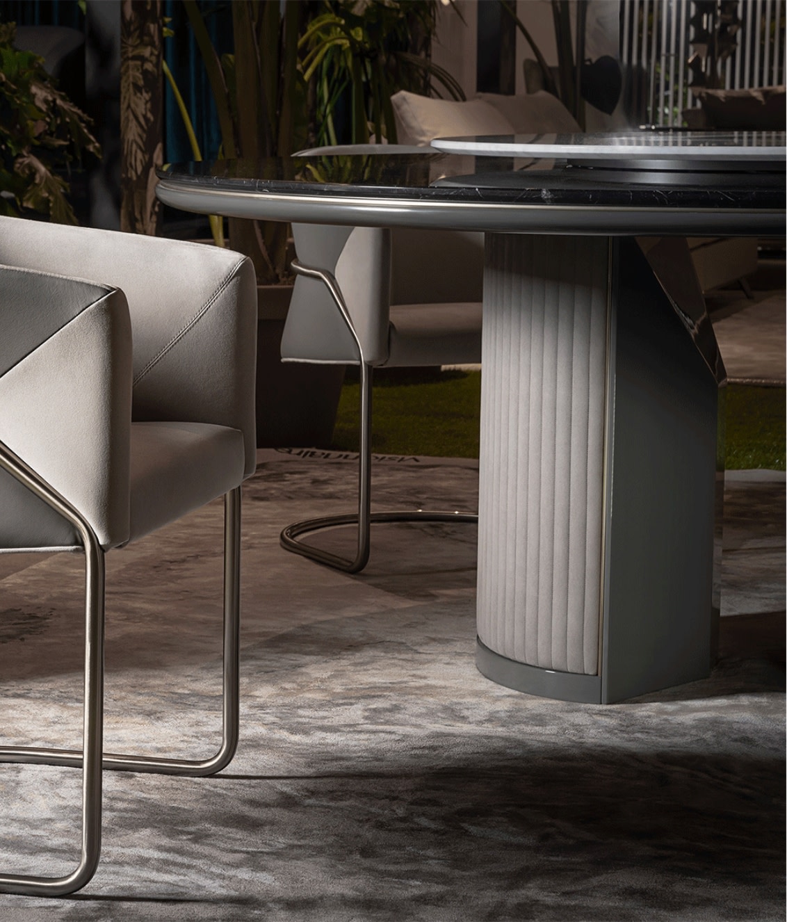 Palace Dining table detail 6