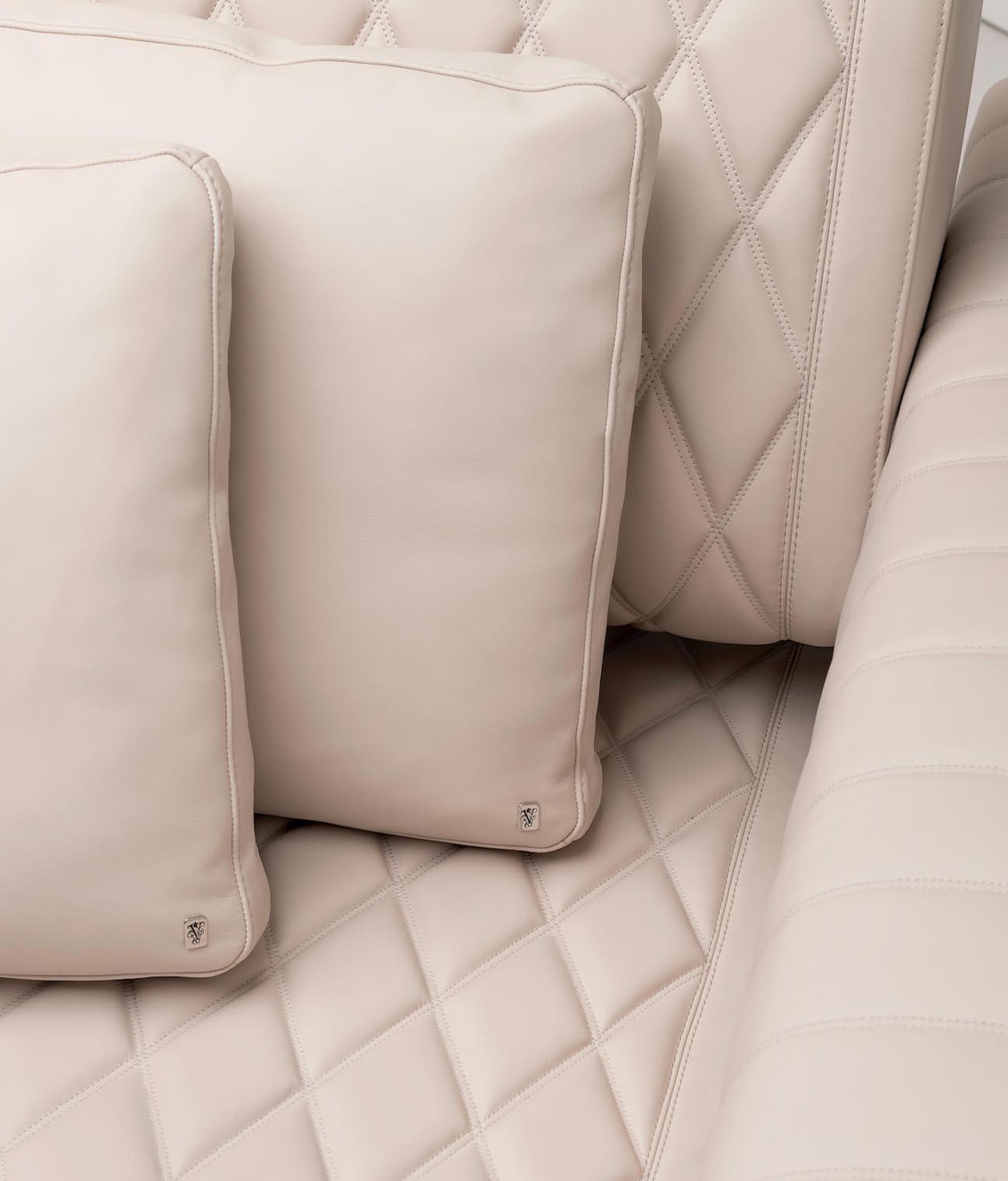 Brubeck Radica Armchairs detail 10