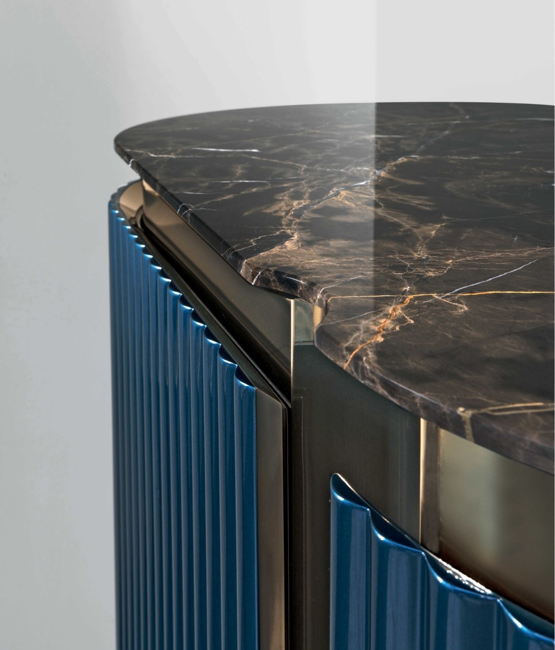 Leonardo Bar cabinet view 5