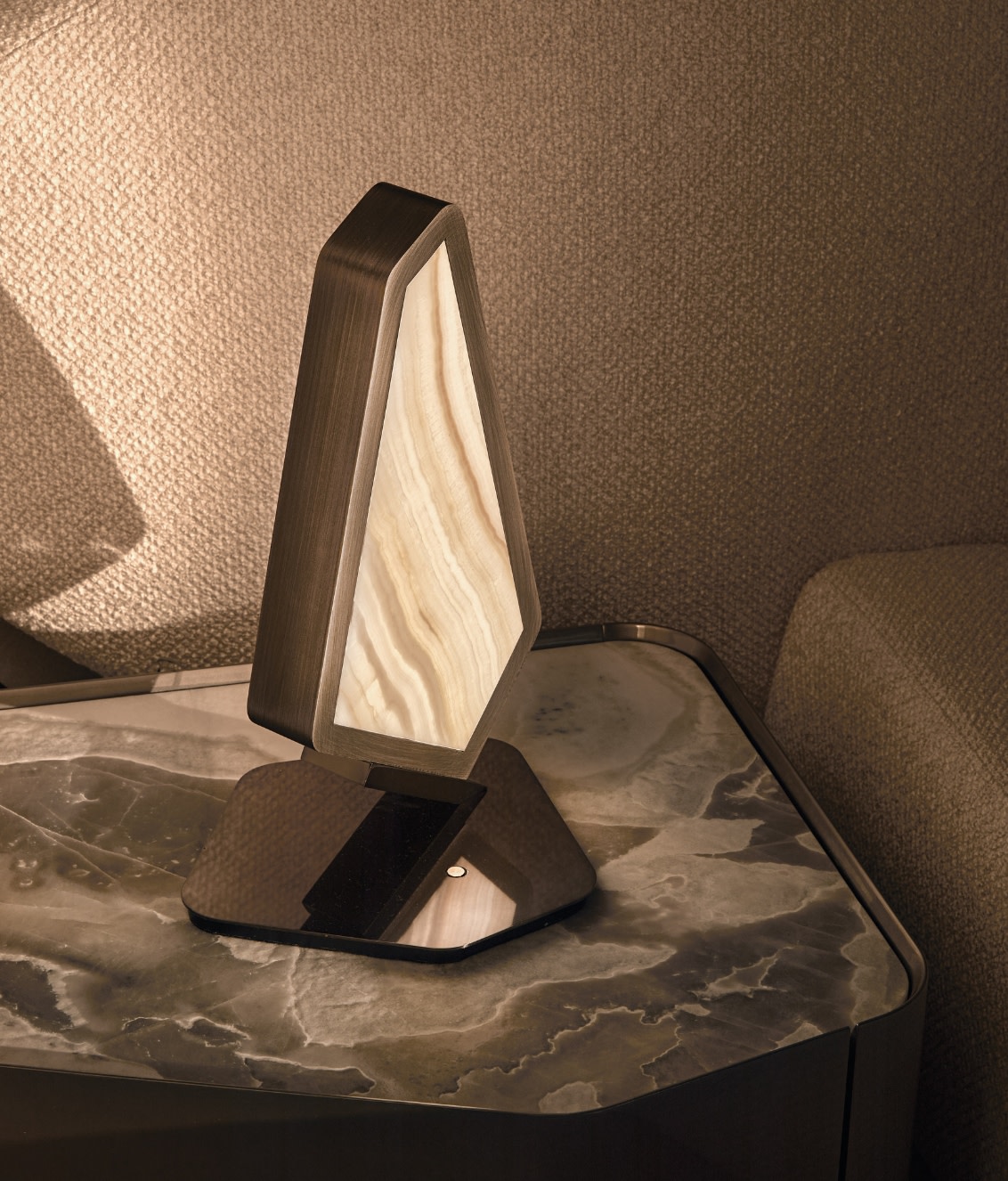 Astralis Table Lamp detail 10