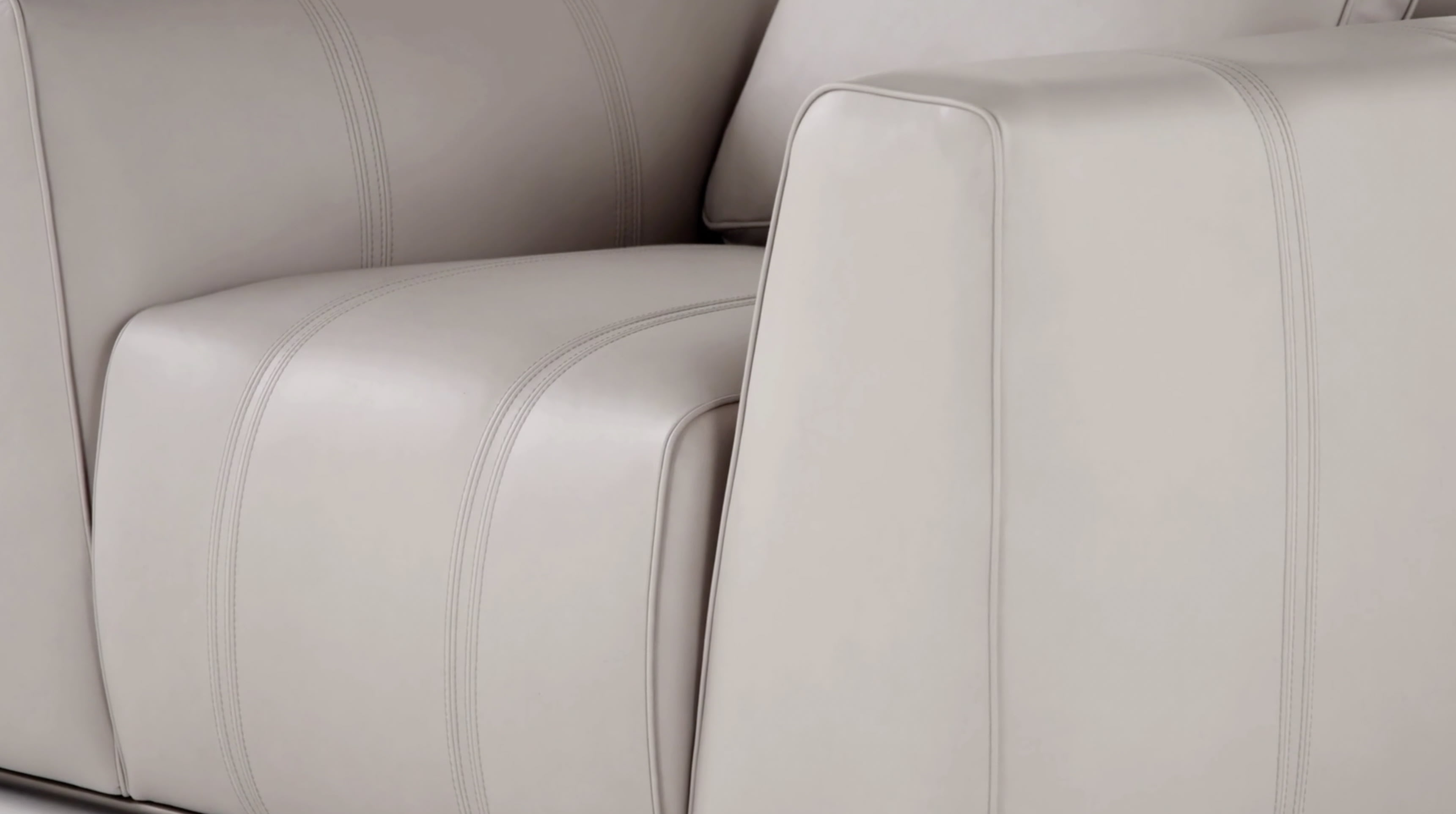Loving F. Armchair view 5