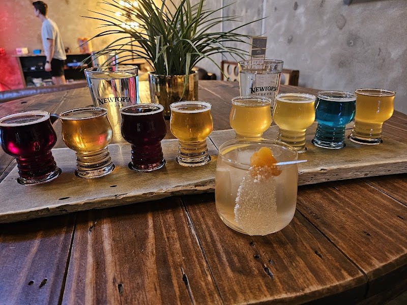 Newtopia Cyder, Carroll Canyon Road, San Diego, CA, USA