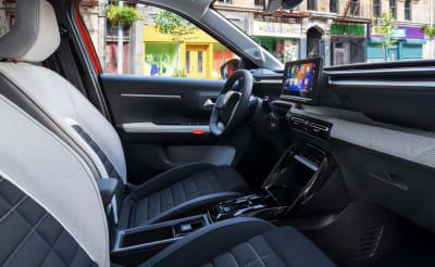 Citroën ë-C3 ohjaamon sisäkuva