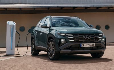 Hyundai Tucson latauksessa