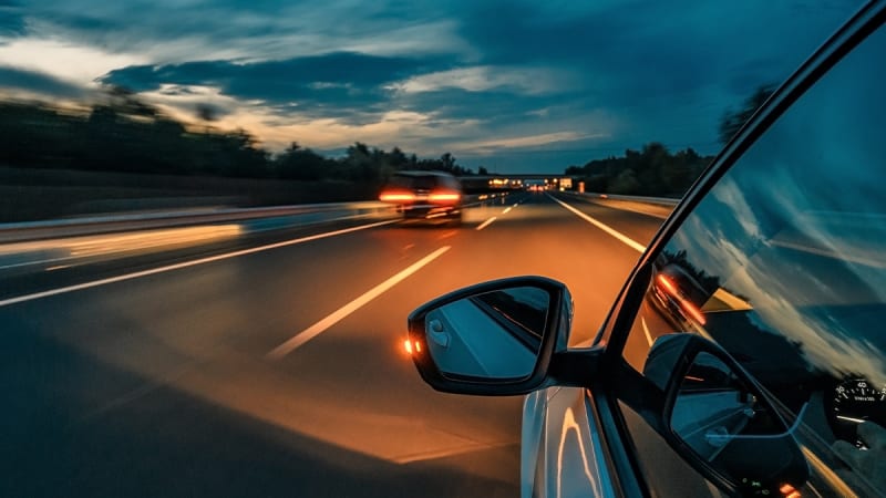 Runsaasti autoja nopealla toimituksella
