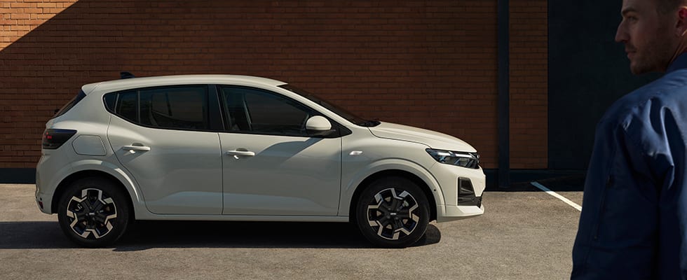 Dacia Sandero profiili