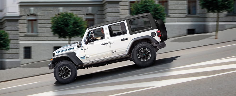 Jeep Wrangler kaupunkiajossa