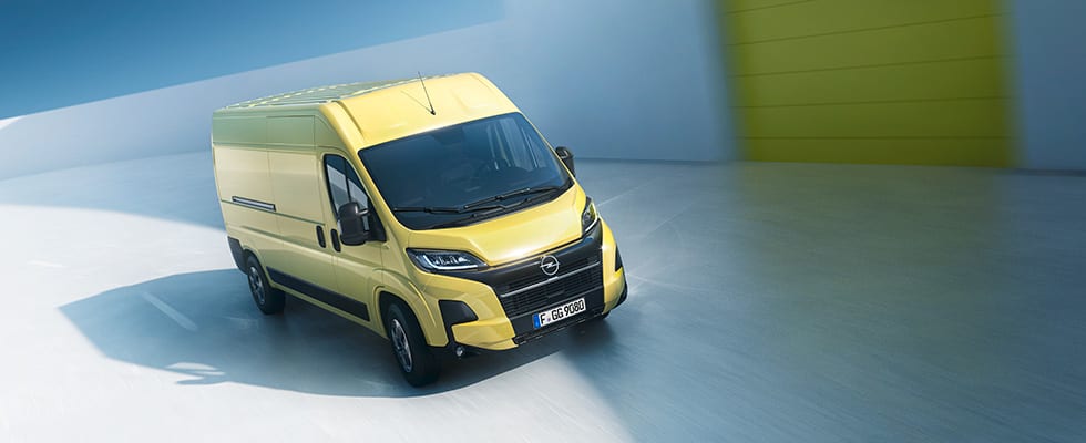 Opel Movano edesta