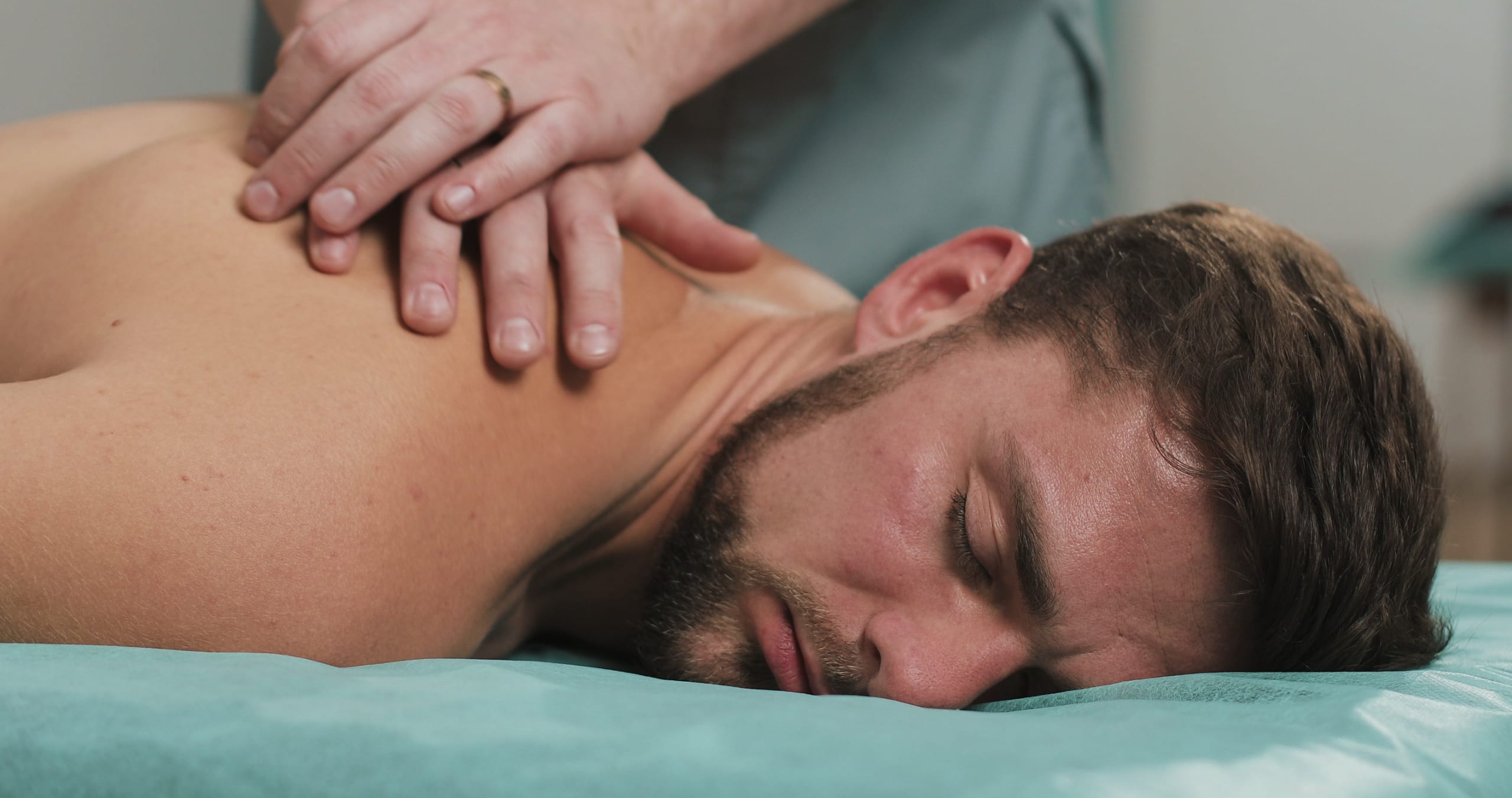 Masaje descontracturante + Terapia de relajación