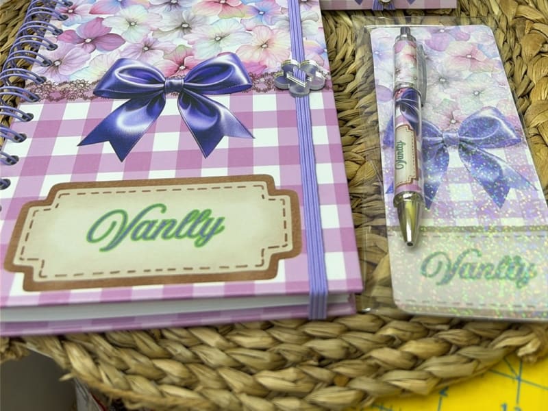 Trabajo artesanal de Bee Craftee