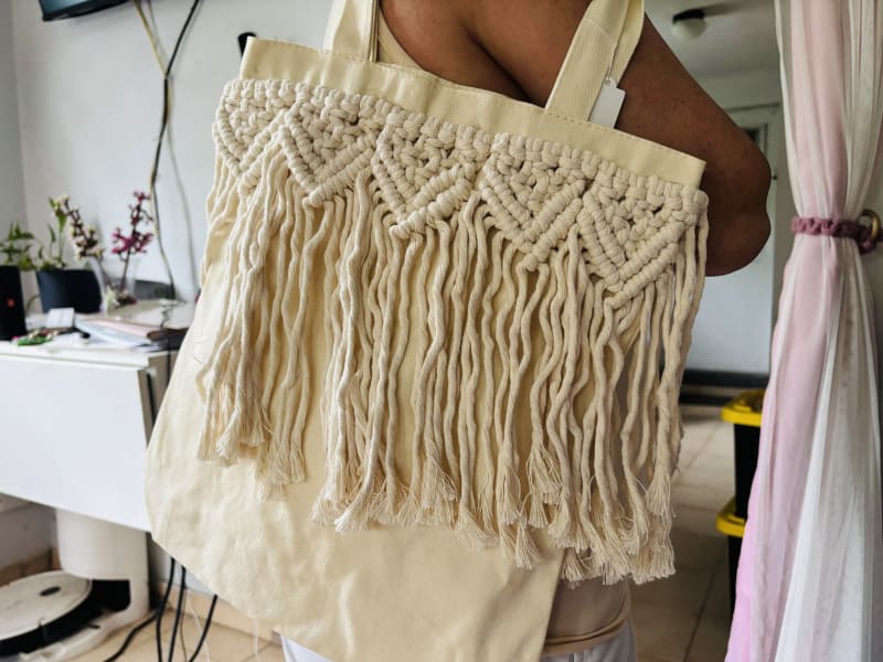Trabajo artesanal de Mirella Fernández Silver Threads Arte en Macramé