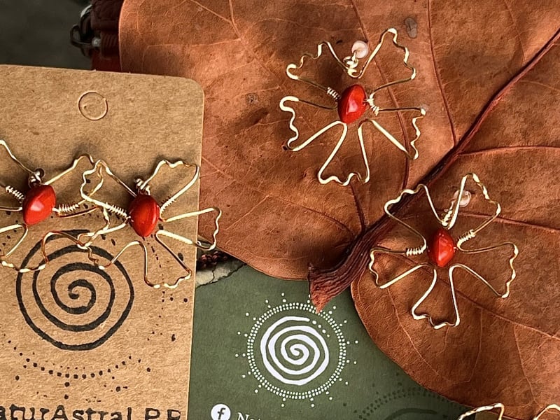 Trabajo artesanal de NaturAstralP.R