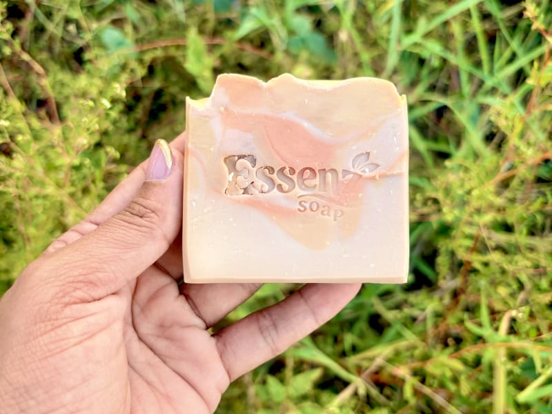 Trabajo artesanal de Essenz Soap