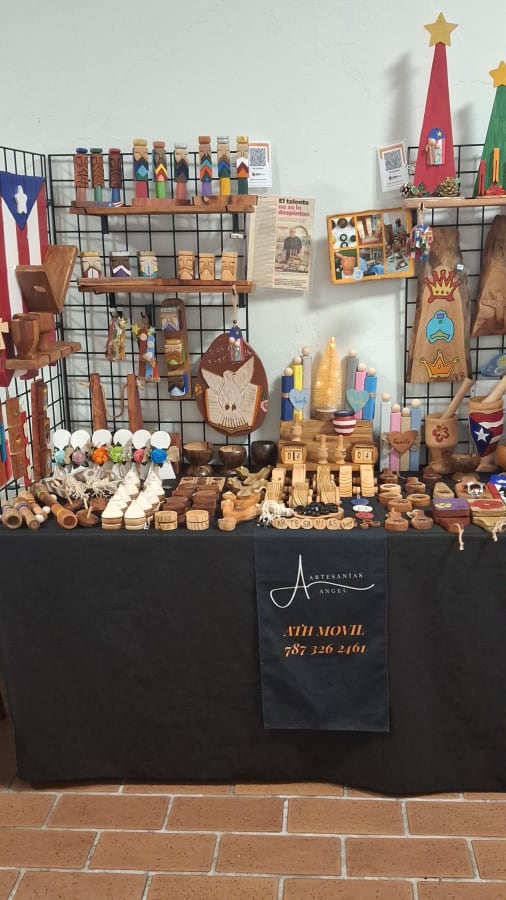 Trabajo artesanal de Artesanias Angel