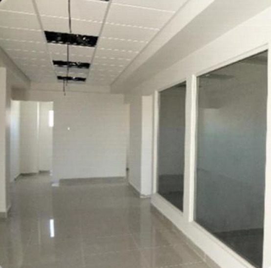 Pasillo interior del centro de justicia penal