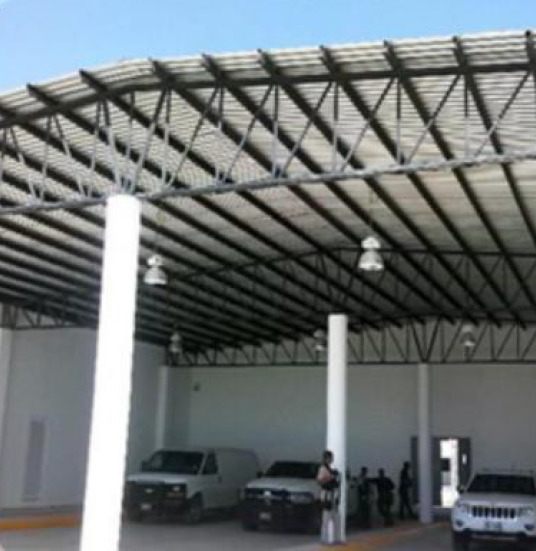 Estacionamiento de los cuarteles de policía