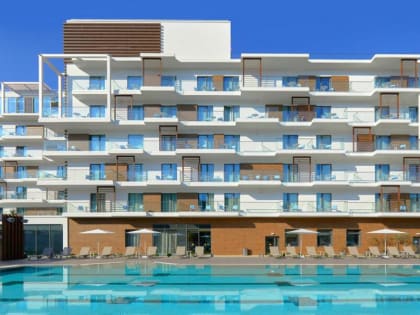 В Абрау-Дюрсо открыли четырёхзвёздочный отель, построенный с господдержкой и при участии Сбера