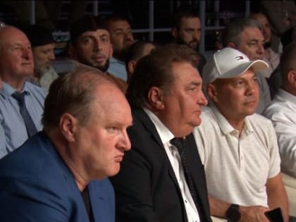 Сборная республики по боксу против сборной мира