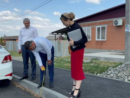 «Единая Россия» в Карабулаке провела мониторинг общественных территорий, благоустроенных в рамках партпроекта «Городская среда»