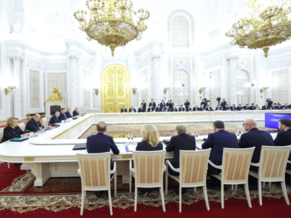 М-А.Калиматов: «Поддерживаем инициативу Владимира Путина. Память о подвигах героев должна жить вечно!»