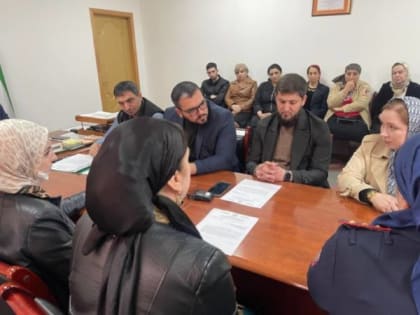 Сегодня под председательством главы города Малгобек Муссы Галаева в мэрии  состоялось внеплановое заседание комиссии по делам несовершеннолетних при администрации города.