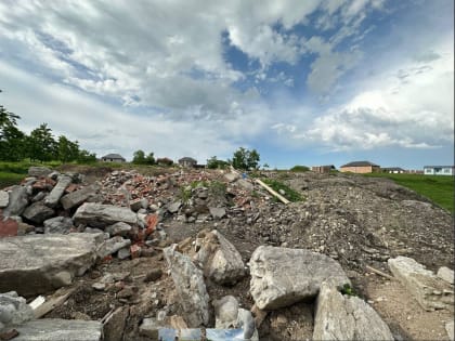 Руководитель Минприроды Ингушетии и инспектора выявляют загрязненные участки