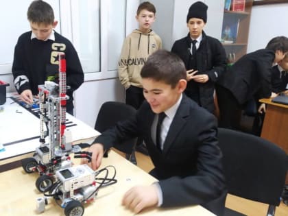 Воспитанники Сунженского ЦТДЮ примут участие в олимпиаде школьников «Робофест-2023»